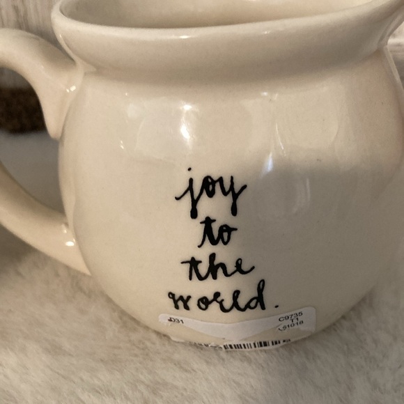 Rae Dunn 2018 Christmas Merry & Give Cream and Sugar Set - Picture 3 of 8